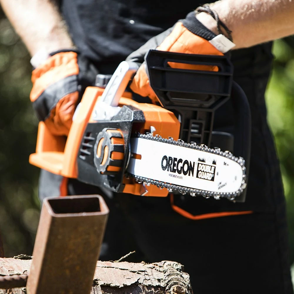 Yard Force - Tronçonneuse Sans-fil 40v Avec Guide-chaîne Oregon De 35cm, 2xbatterie Li-ion 2ah Et Chargeur - Ls C35 2 Yard Force - Tronçonneuse Sans-fil 40v Avec Guide-chaîne Oregon De 35cm, 2xbatterie Li-ion 2ah Et Chargeur - Ls C35 – Image 2