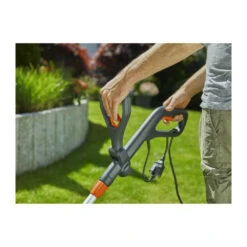 Gardena Coupe-bordures Easycut 450/25 – 450w – ø25cm – Fil Rotorcut – Manche Télescopique Inclinable – Etrier Protec 7 Gardena Coupe-bordures Easycut 450/25 – 450w – ø25cm – Fil Rotorcut – Manche Télescopique Inclinable – Etrier Protec -Jardin Outils Magasin 6464c62952a0f5.30599549