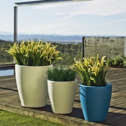 Pot De Fleurs Violeta 55 Noir Opaque ø55x60cm -Jardin Outils Magasin 6470a3857a0d08.96551219