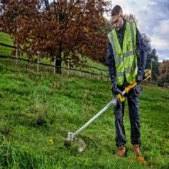 Coupe-bordures Repliable XR 18V Dewalt DCMST561P1 + Batterie 5 Ah + Chargeur -Jardin Outils Magasin AFD 121836