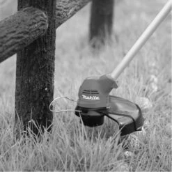 Coupe-herbe 12V Max 10,8V Makita UR100DWAE + 2 Batteries 2.0 Ah + Chargeur En Boîte Carton -Jardin Outils Magasin AFD 144456