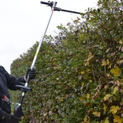 Outil Multi Fonctions 4 En 1 - 33cc + 40m De Fil -Jardin Outils Magasin ff8debee2d82106d